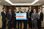 At a ceremony held August 18 at Chungnam National University (CNU), Keysight donated three sets of RF/MW simulation software to CNU. Shown here on the right side of the photo presenting the donation from Keysight is, from left, Duk-Kwon Yoon (South Korea country sales manager), Jun Chie (AP region sales manager), Dong-Hee Kim (South Korea EEsof sales manager), and Jun Lee (Asia EEsof market development manager. On the left side of the photo are representatives of CNU, from the right, Sang-Chul Jung (president of CNU), Dr. Kyung-Whan Yeom (professor of CNU) and other 2 professors.